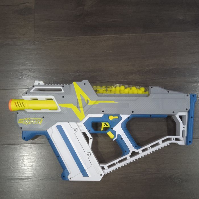 Продам Nerf  Hyper