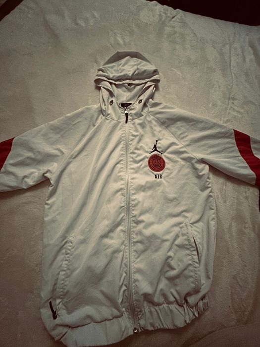 Geacă Nike Jordan x PSG originală – albă – stare foarte bună
