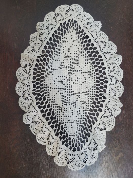 Mileu lucrat manual cu fir de bumbac