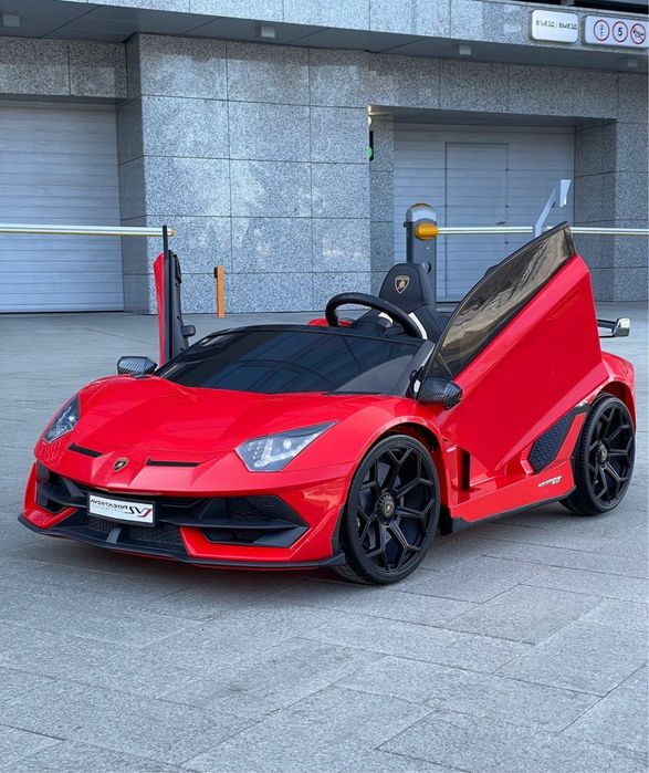 Детский электромобиль Lamborghini Aventador SVJ 24V с монитором