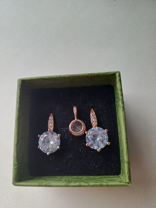 Серьги и подвеска 585 пробы