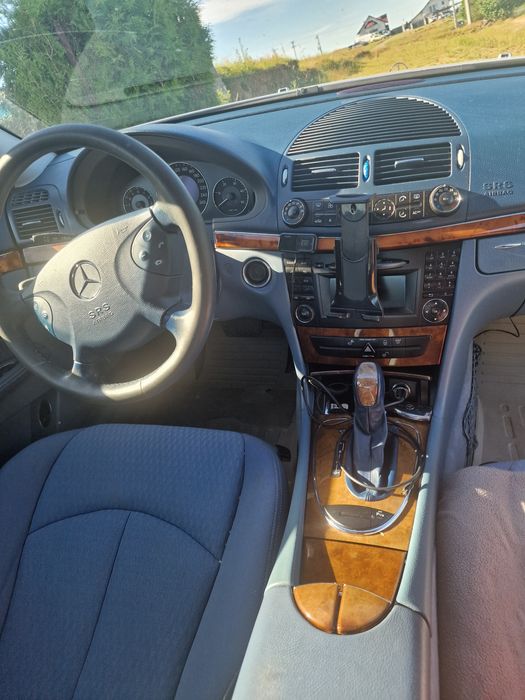 MERCEDES-BENZ E-Class 2004 — imagine 4