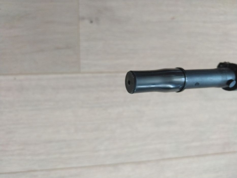 Щека с дръжка от корк