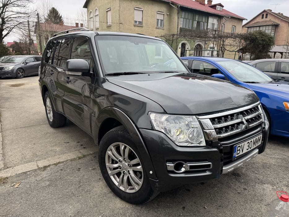 Mitsubishi Pajero 2015