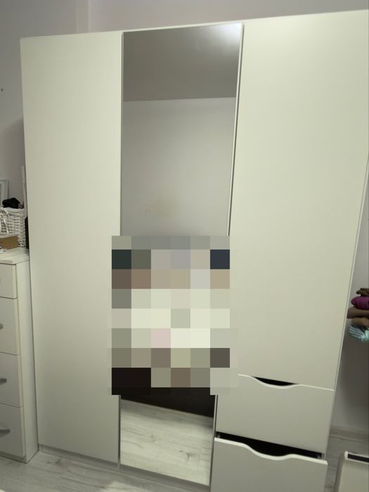 Трикрилен Гардероб с Огледало