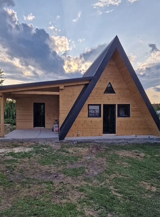 Vindem cabane tip A-frame