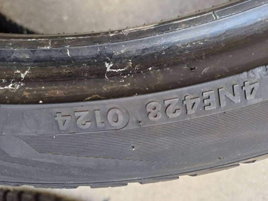 Гуми 245/35/19 Вредештайн