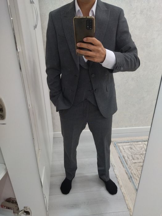 Мужской костюм размер 42