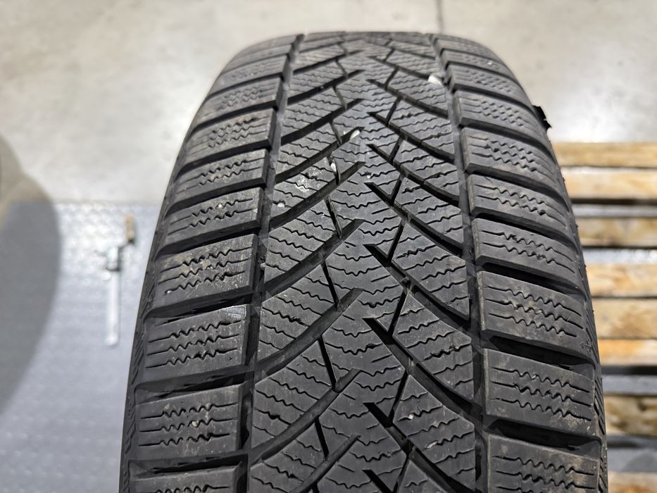 1бр. Зимна Гума 205/55R/16 **SEMPERIT Speed-Grip 3** DOT:2620- 6.8мм.