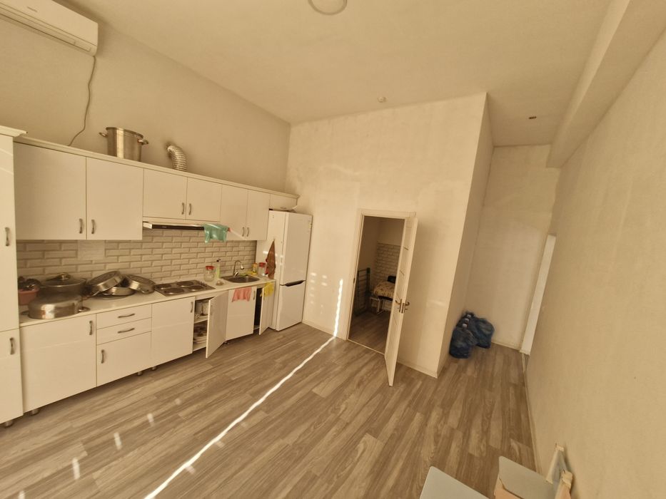 Махтумкули, коммерческое помещение 274м² у дороги