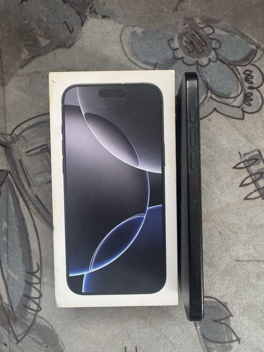 Iphone 16 pro max/90% baterie