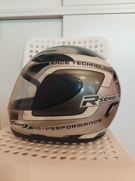 Каска за мотор MDS R series RACE