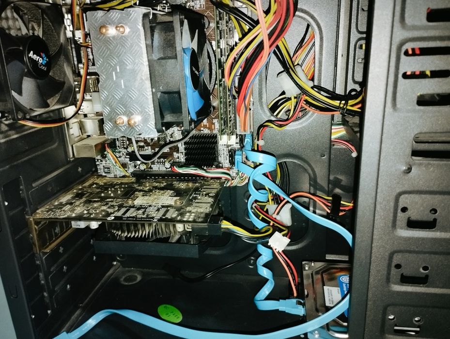 Продам компьютер.