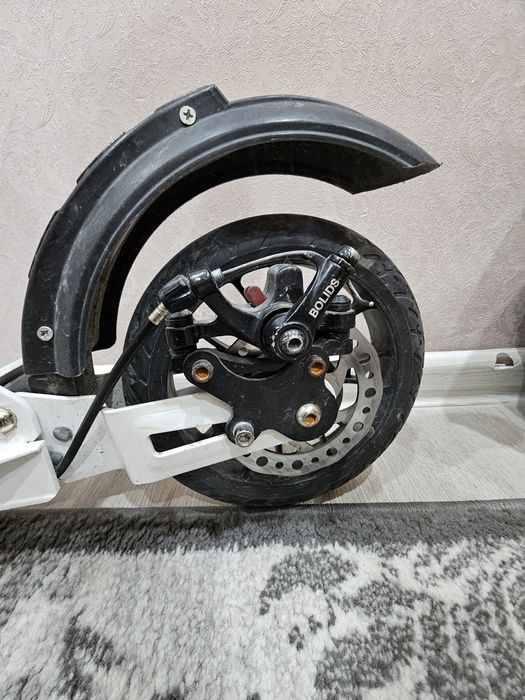 Продам самокат складной.