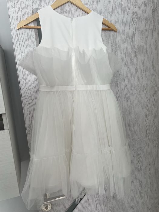 Бяла рокля Contrast-152 размер