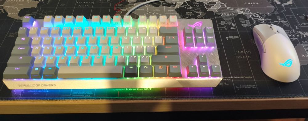 Asus rog Клава мышь белый и Logitech mx 3s+ dark project k