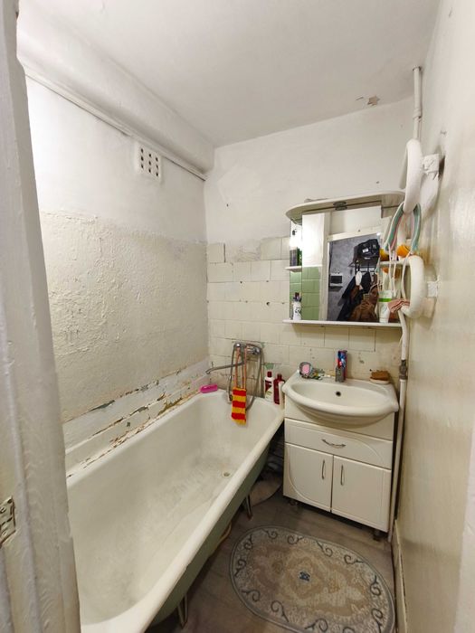 продам 2 комн кв. по ул.Королёа 82