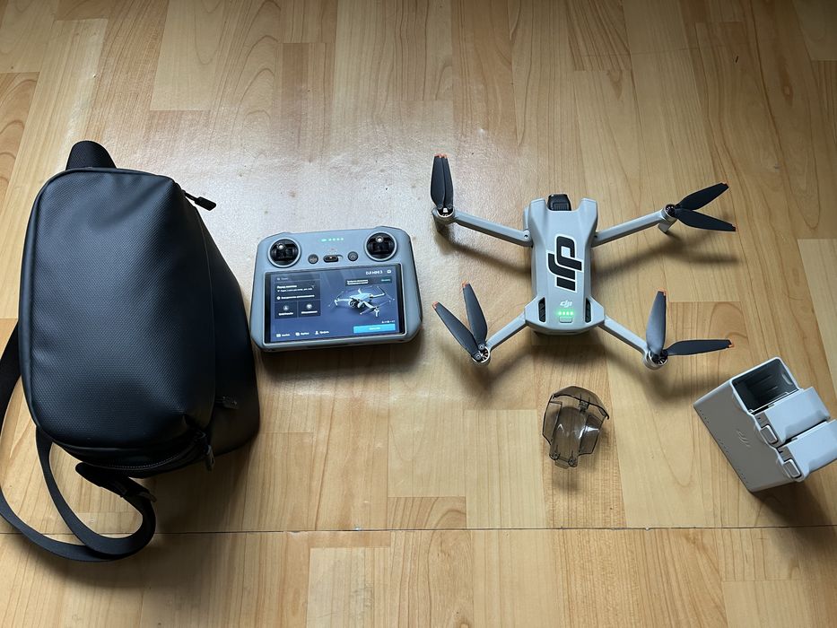 DJI Mini 3, RC, Fly More Combo