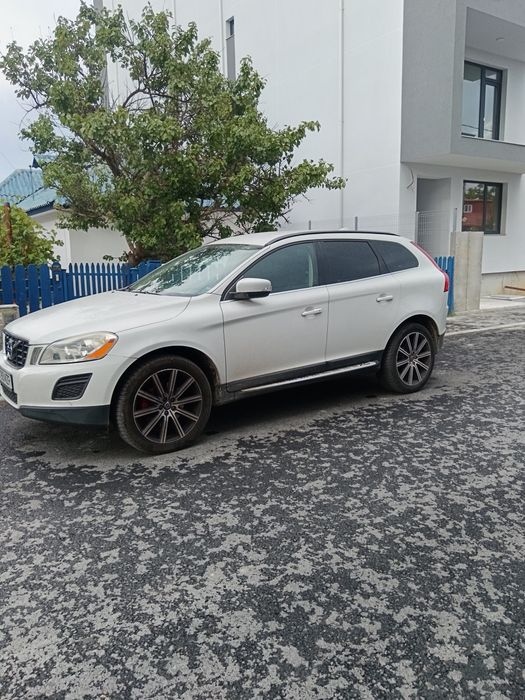 VOLVO XC60 2011 — imagine 2