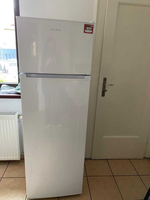 Frigider cu 2 usi ARCTIC 250L