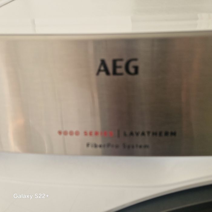 Кондензна сушилня с термопомпа 9кг.А+++ AEG Series9000