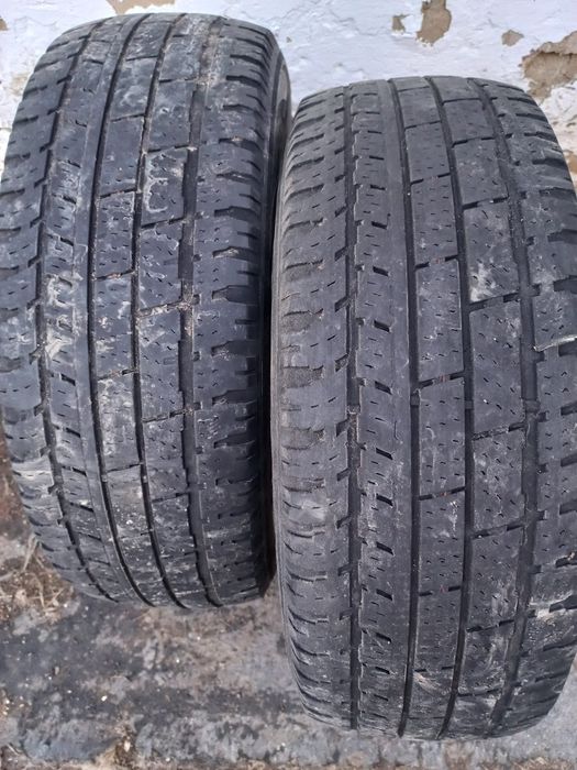 Продам 2 шины на 16 диаметр