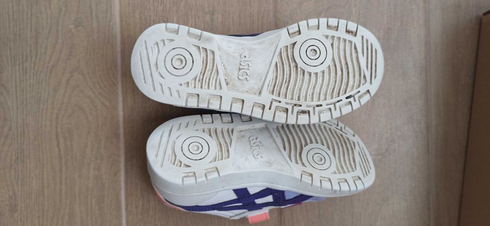 ASICS номер 28,5