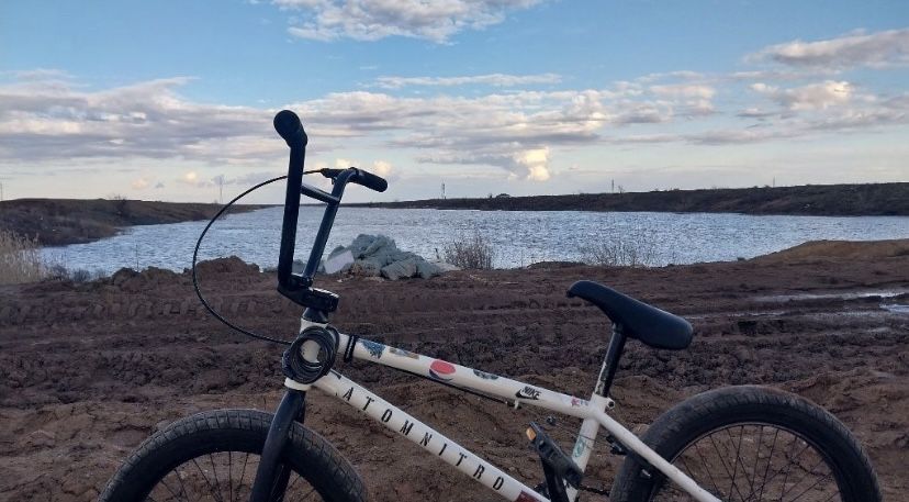 Продам велосипед BMX Atomnitro до 13 лет.Возможен обмен на велос10 ле