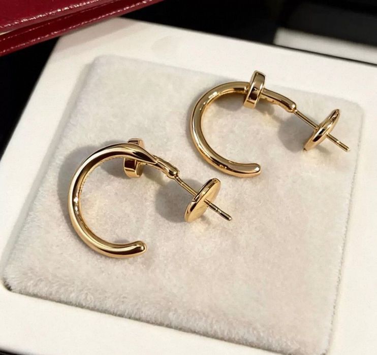 Серьги Cartier гвоздь