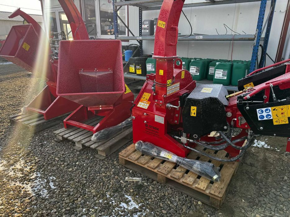 Tocator de crengi STARK BX-52RS PTO, cu sistem alimentare hidraulică, ø max. 130 mm