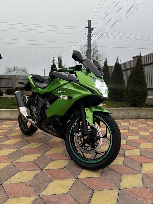 Kawasaki ninja 250SL