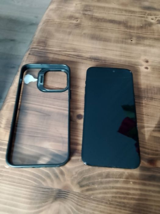 Se vinde telefon  iPhone 14pro Max de 1tera