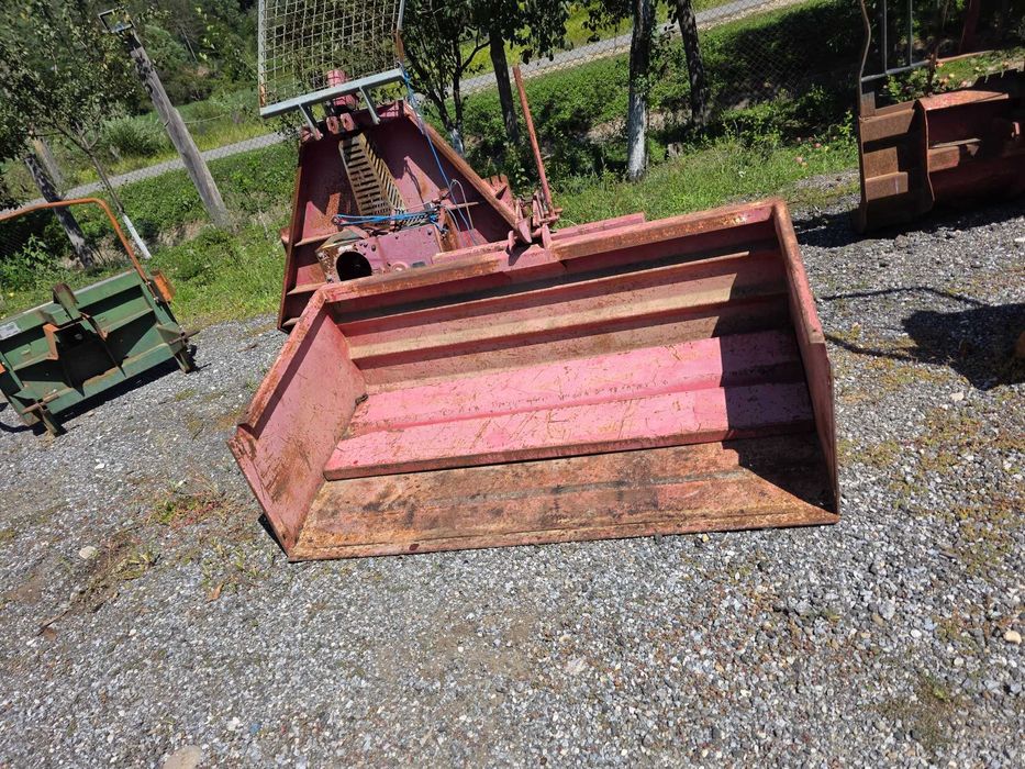 Ladă in tiranti basculabila mecanic lada transport in tiranti la tract