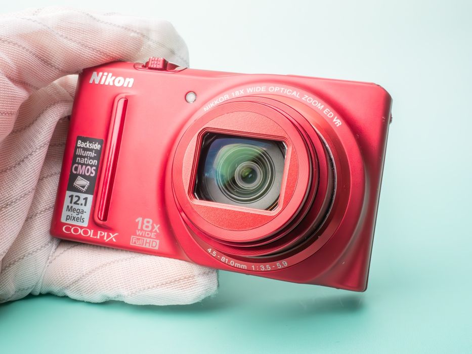 Aparat foto compact Nikon Coolpix S9100