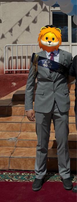 Костюмы и пиджаки