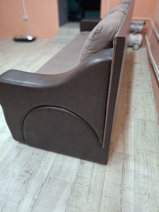 Продам диван б/у