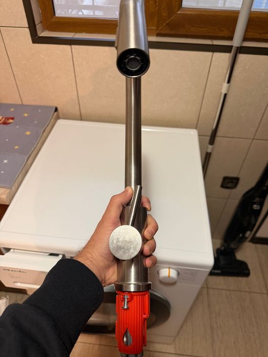 Кухненски смесител с висок чучур. Нов.