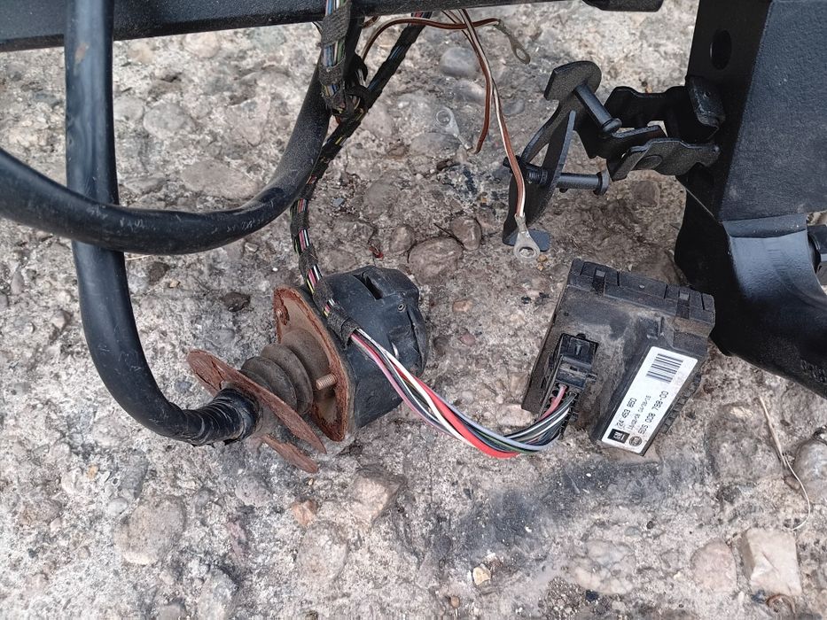 Теглич за Opel Zafira B / Опел Зафира Б