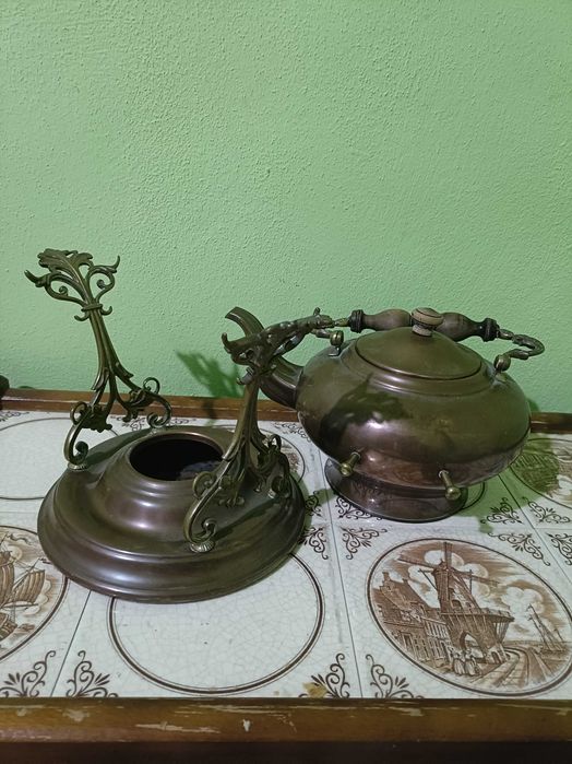 Ceainic victorian din alamă și bronz