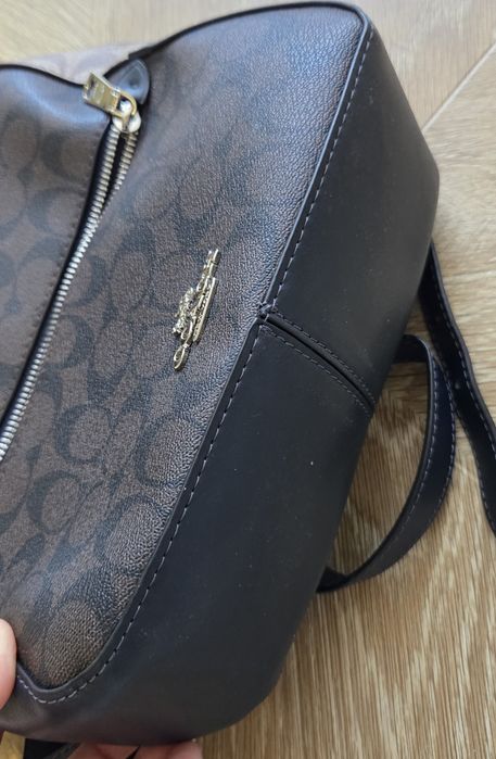 Женский кожаный рюкзак Coach