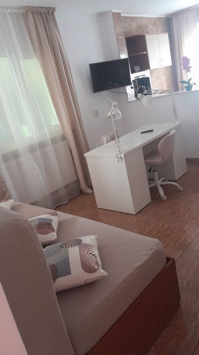 Spațiu pentru de închiriat pentru manichiură și pedichiură !