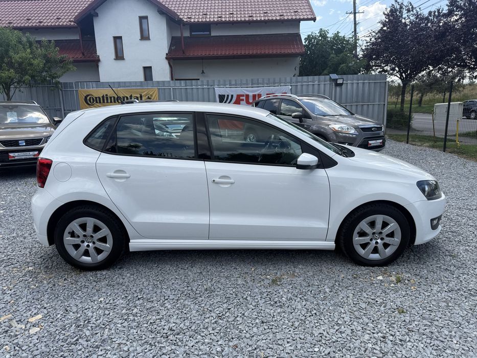 VOLKSWAGEN Polo 2011 — imagine 3