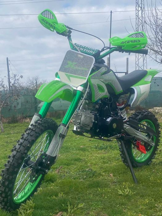 Продавам Кросов мотор Башан 200куб.