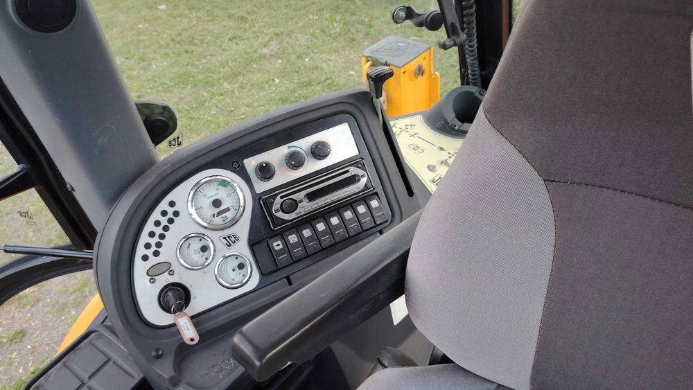 Buldoexcavator JCB 3CX