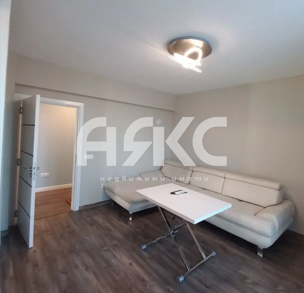 Тристаен обзаведен апартамент под наем в кв. Студентски град