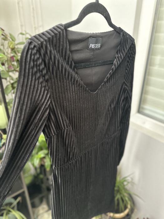 Черна рокля / размер С