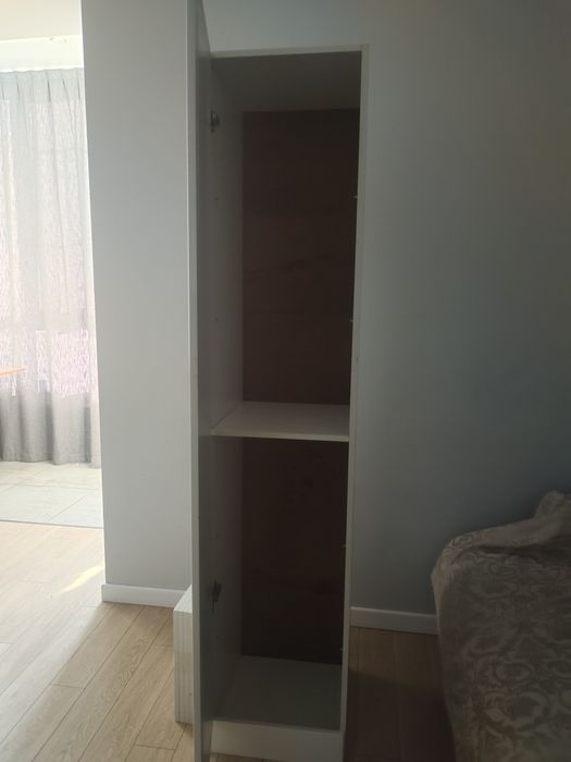 Продам узкий шкаф