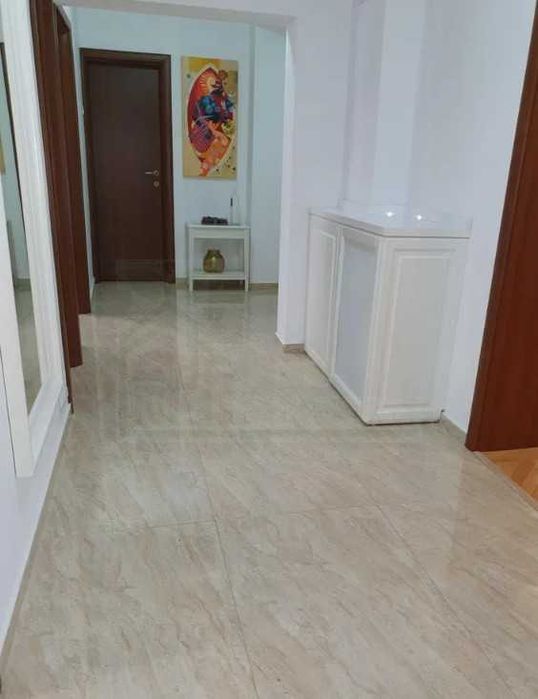 Дава се под наем Двустаен апартамент в Пловдив, Гагарин - 65 кв.м за 295.8 € - Снимка #1