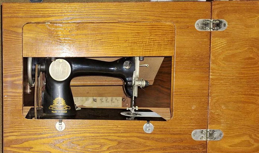 Union крачна  Шевна машина от времето на соца