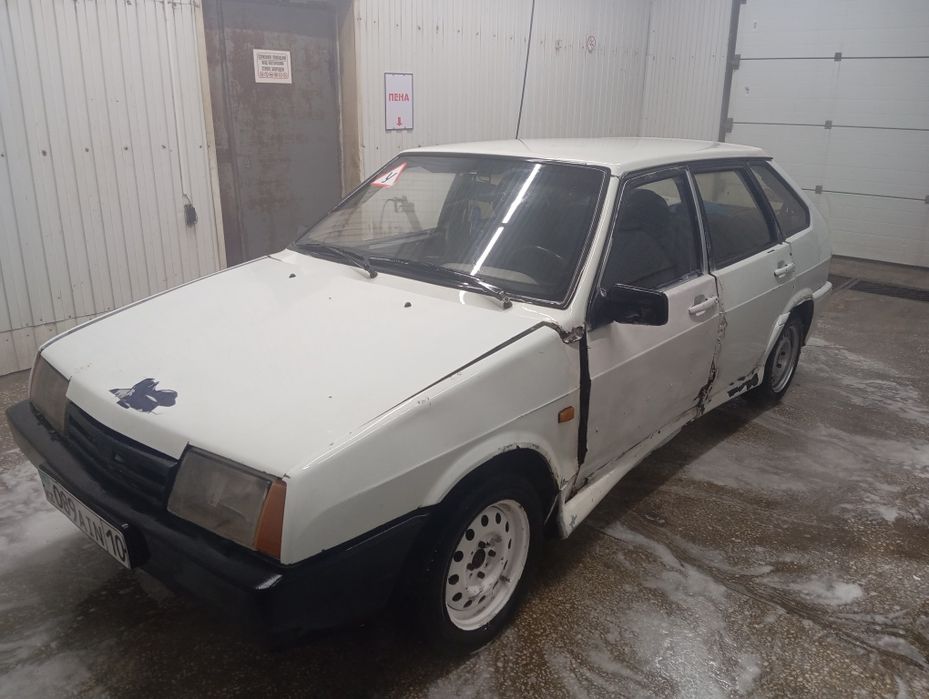Ваз 2109  белая.